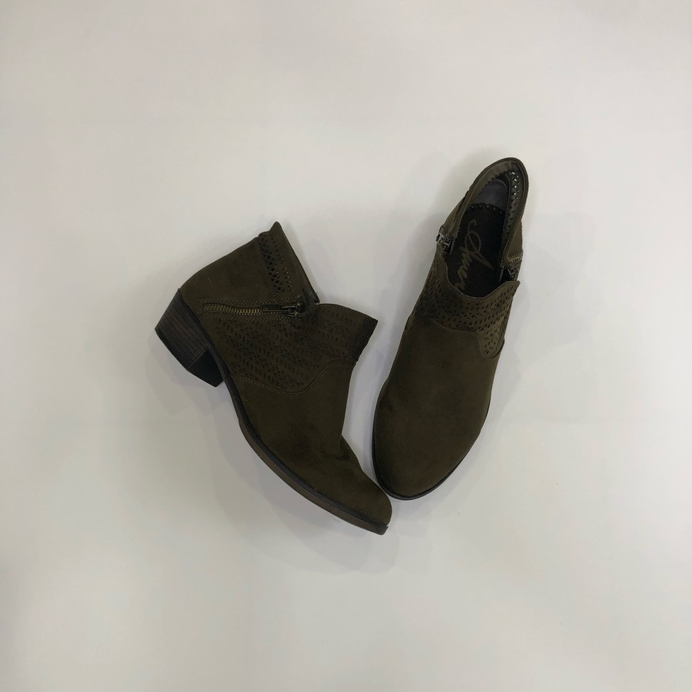 American Rag Womens Aabby1 Almond Toe Ankle Fashion Boots Olive Perf AABBY1 9.5